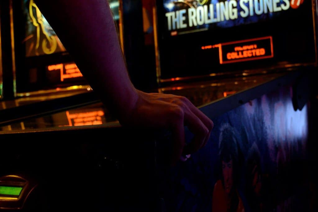 Pinball-Automat-Gaming-pxby-1024x683